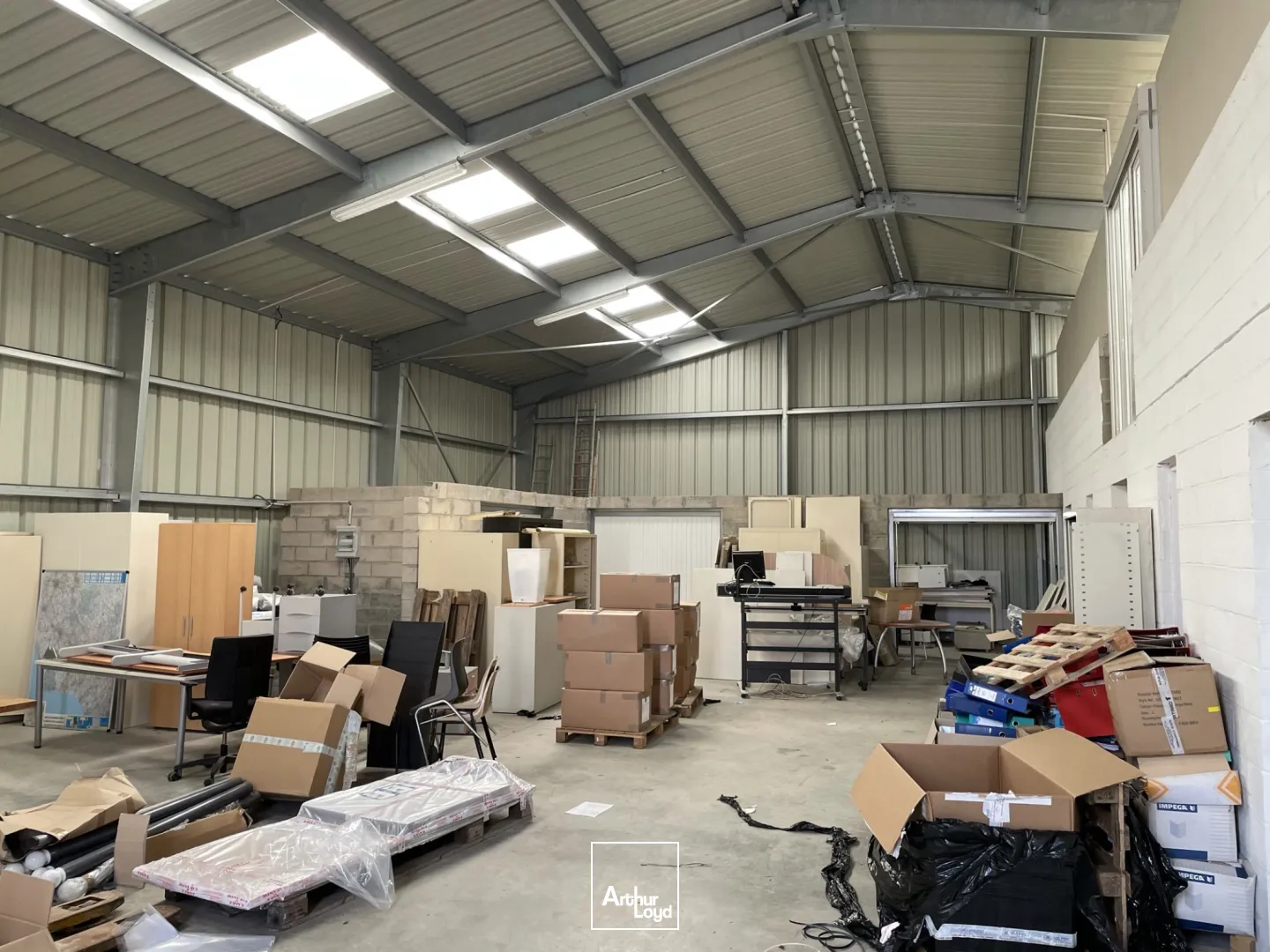 Locaux d'activité & Entrepôts - Vente - LAIGNEVILLE - 60290 - 766-766 - 7624346