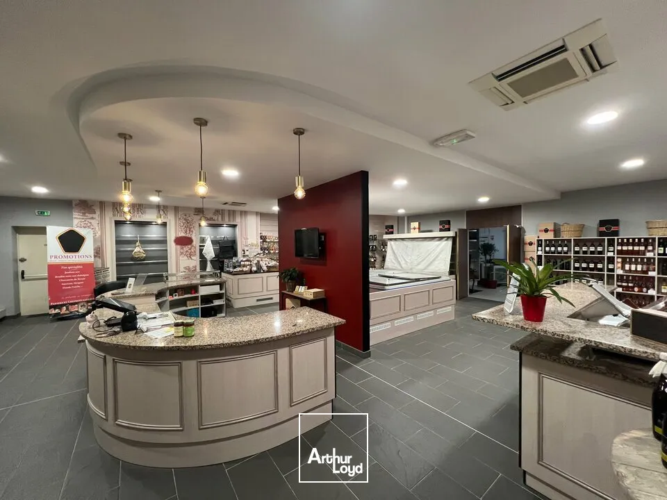 Locaux commerciaux - Location - CHAMPNIERS - 16430 - 154-154 - 7624358