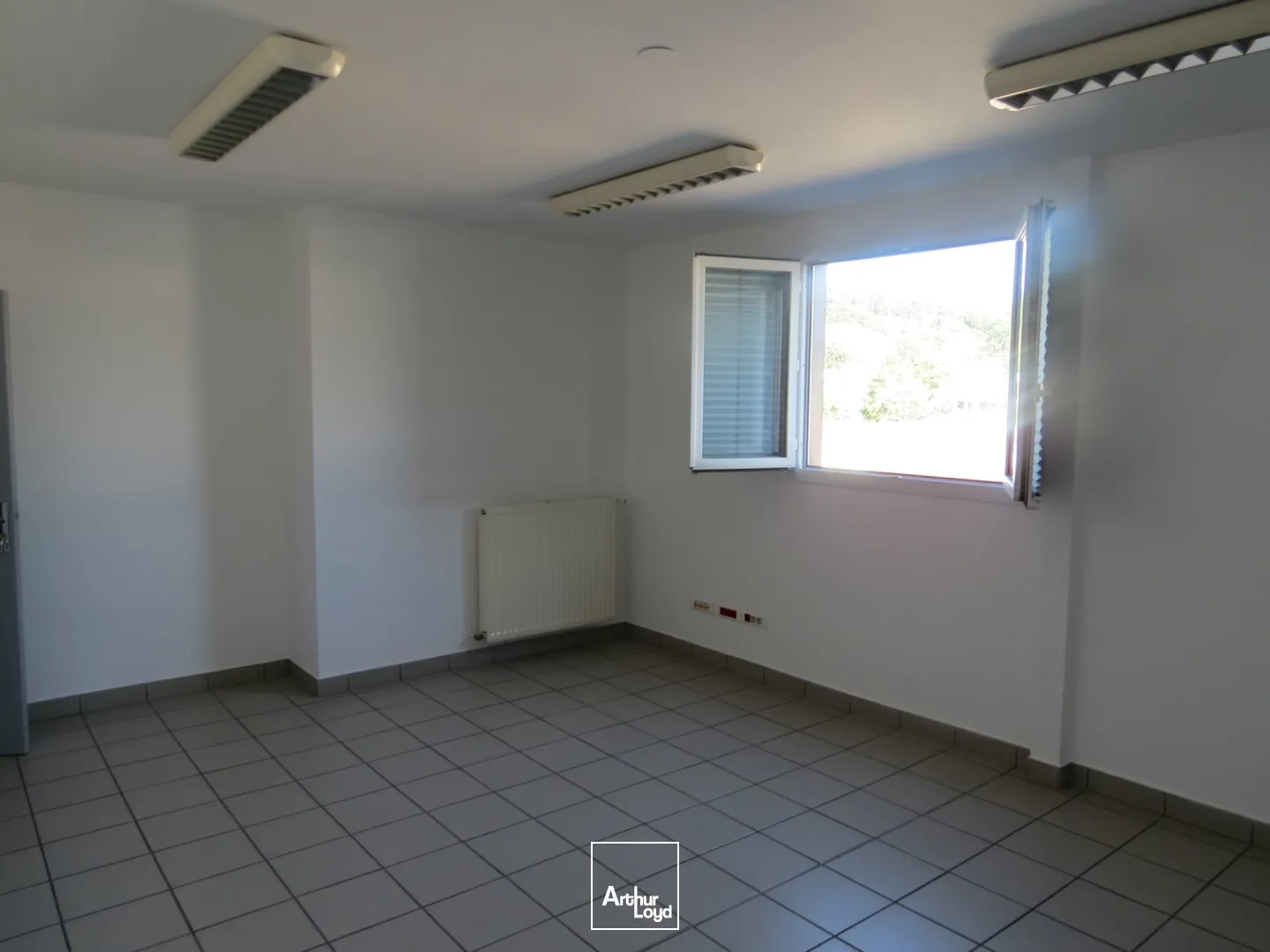 Bureaux - Location - SAINT PRIEST EN JAREZ - 42270 - 250-250 - 7624410