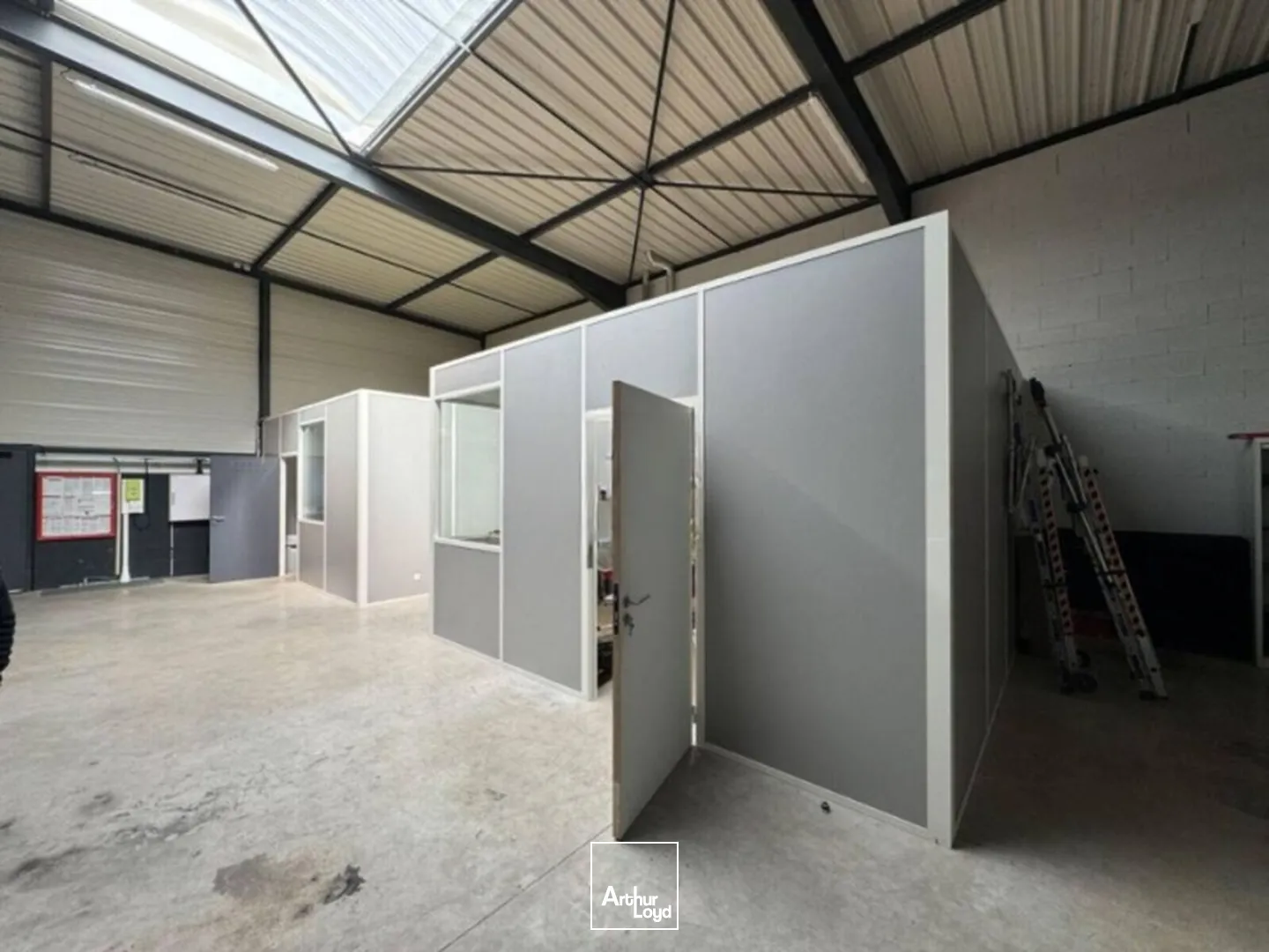 Locaux d'activité & Entrepôts - Location - SORBIERS - 42290 - 218-218 - 7624415