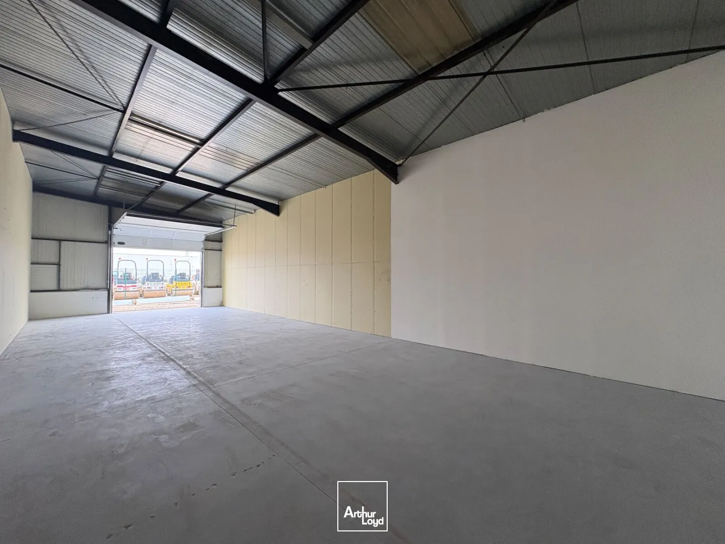 Locaux d'activité & Entrepôts - Location - SAINT JEAN DE LA RUELLE - 45140 - 152-152 - 7624513