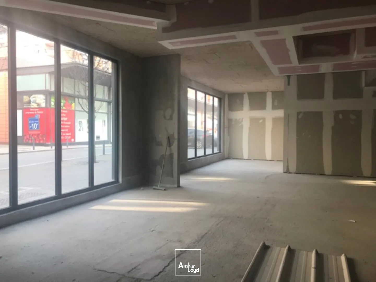 Locaux commerciaux - Location - VALENCIENNES - 59300 - 130-130 - 7624597