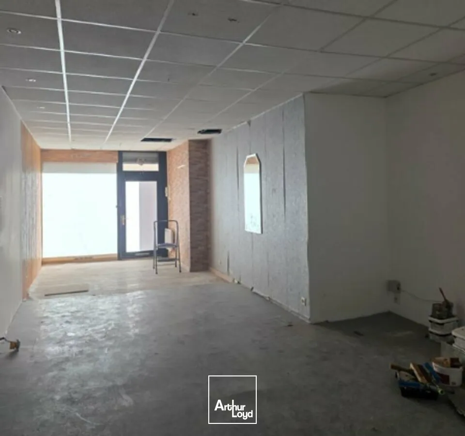 Locaux commerciaux - Location - NIORT - 79000 - 50-50 - 7625244