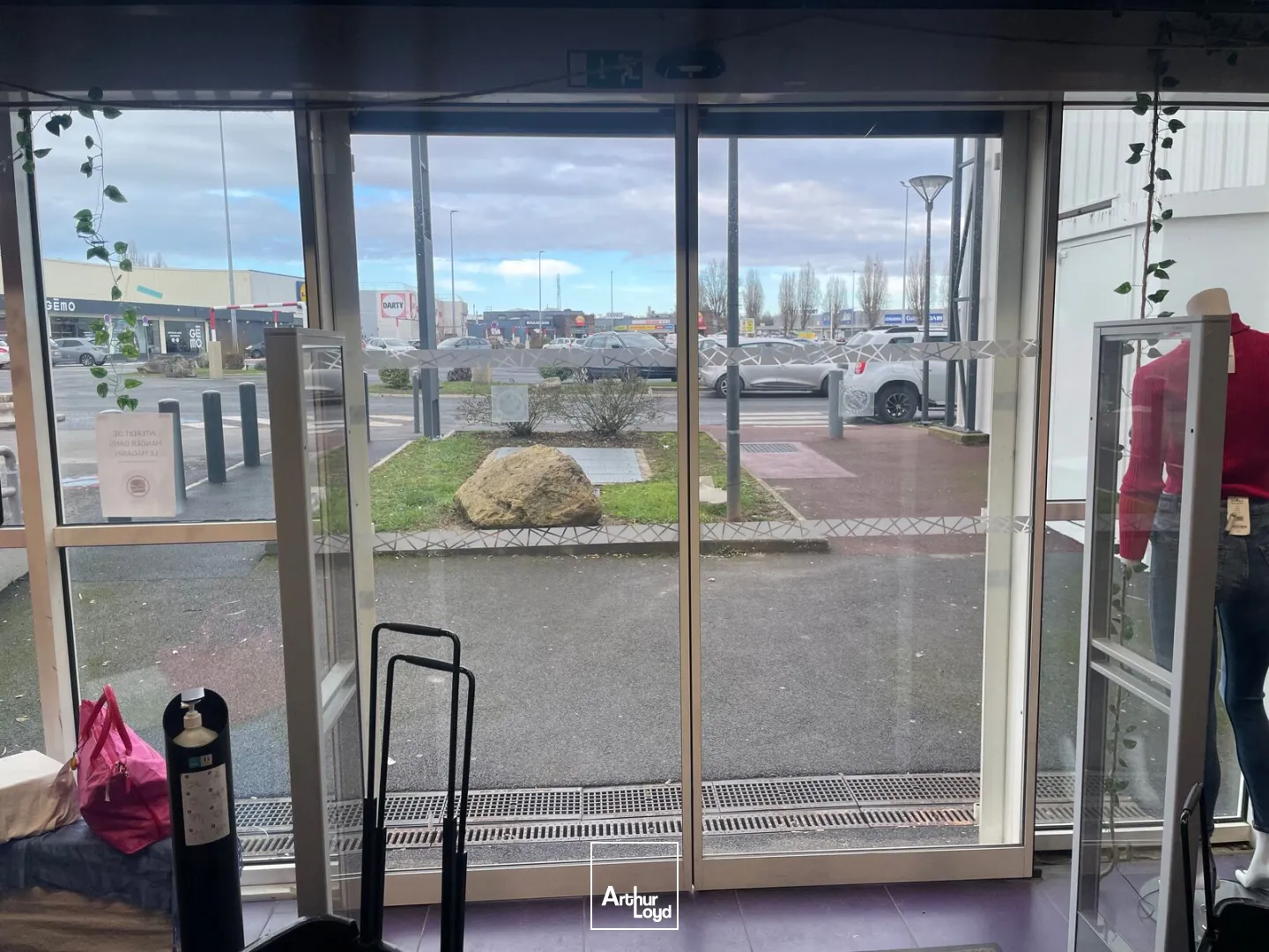 Locaux commerciaux - Location - VENETTE - 60280 - 332-332 - 7626333