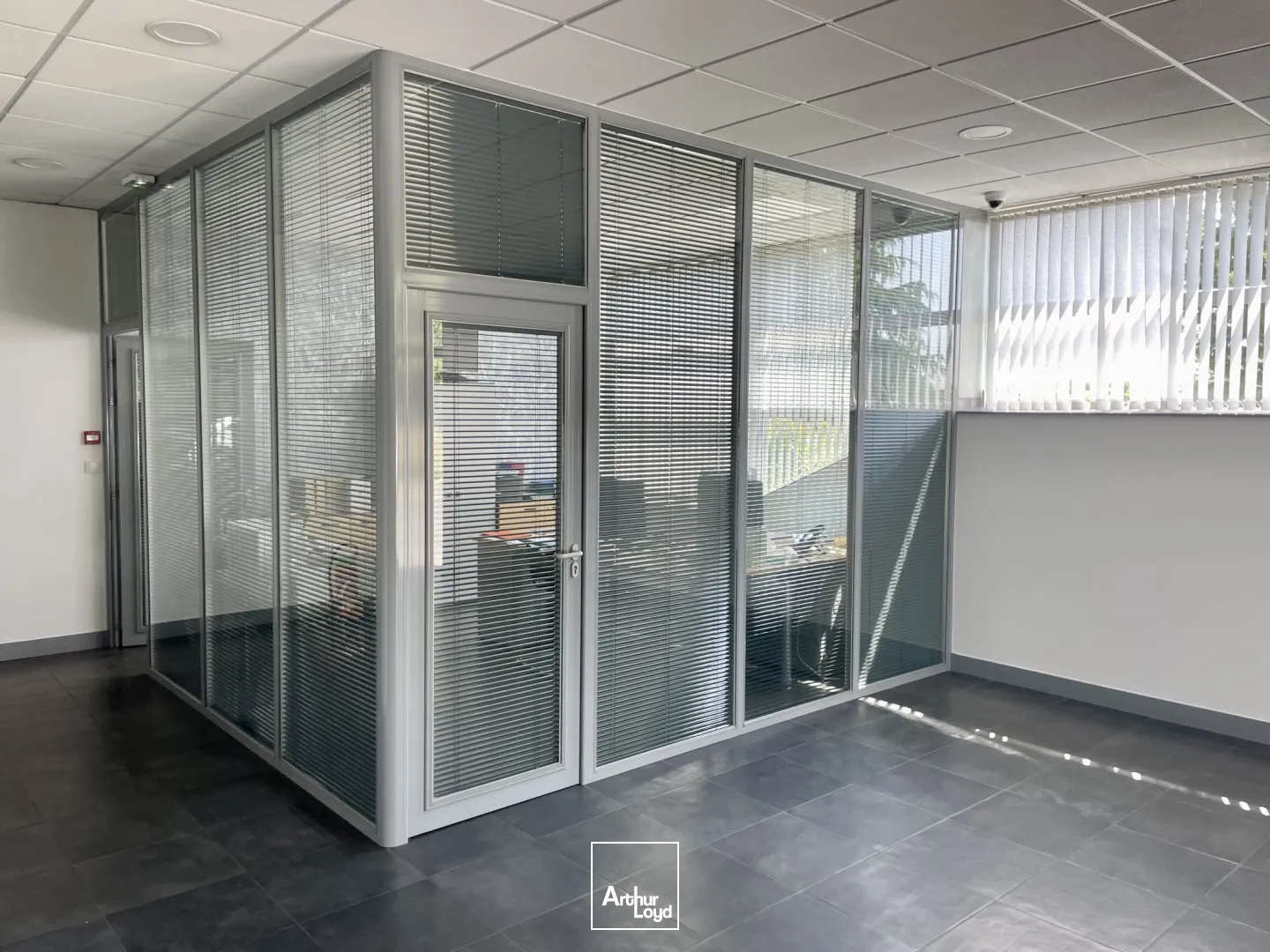 Bureaux - Location - VERNEUIL EN HALATTE - 60550 - 15-146.33 - 7626340