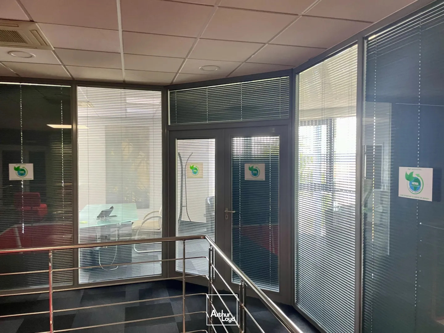Bureaux - Location - VERNEUIL EN HALATTE - 60550 - 15-146.33 - 7626341