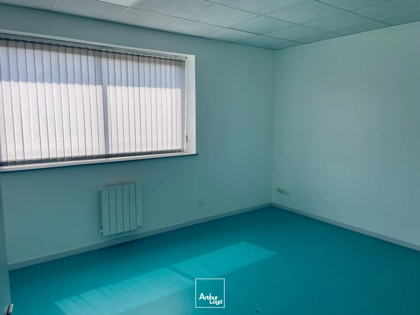 Bureaux - Location - VERNEUIL EN HALATTE - 60550 - 15-146.33 - 7626347