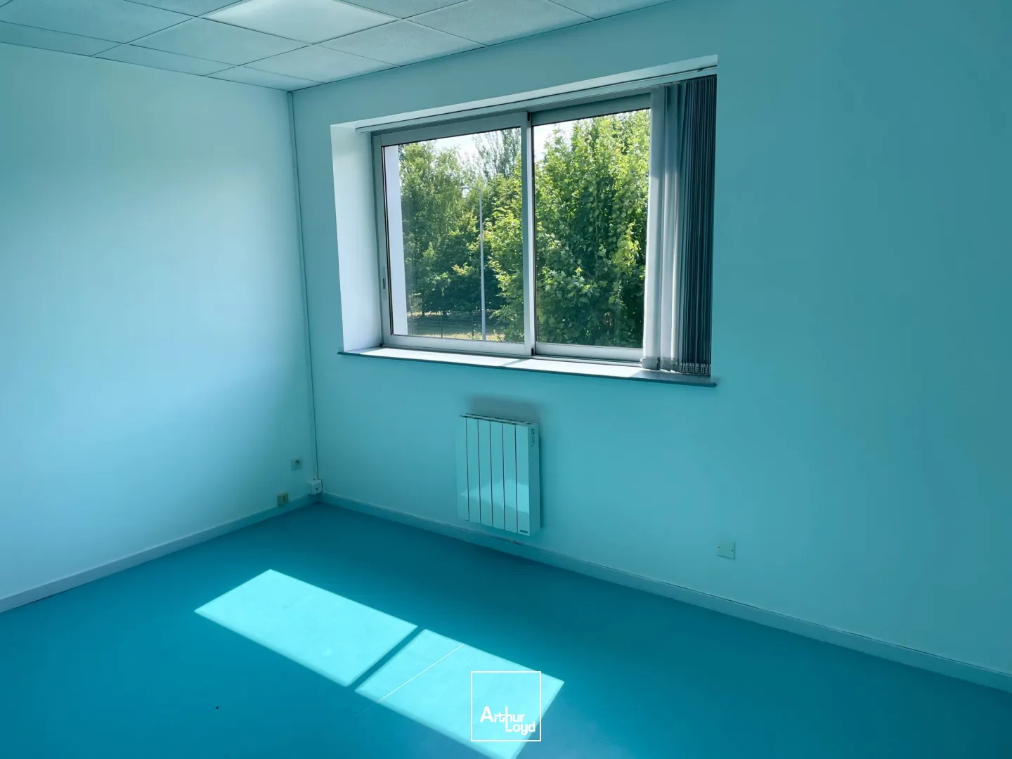 Bureaux - Location - VERNEUIL EN HALATTE - 60550 - 15-146.33 - 7626348