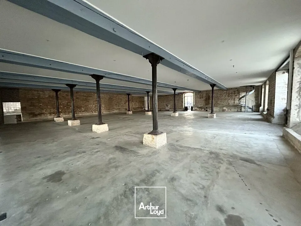 Locaux d'activité & Entrepôts - Location - TOURNUS - 71700 - 1000-1000 - 7627408