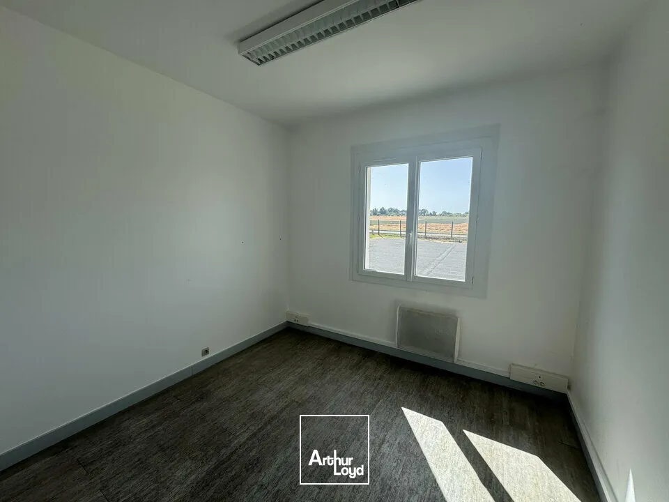 Locaux d'activité & Entrepôts - Location - SAINTE MAURE DE TOURAINE - 37800 - 240-240 - 7627458