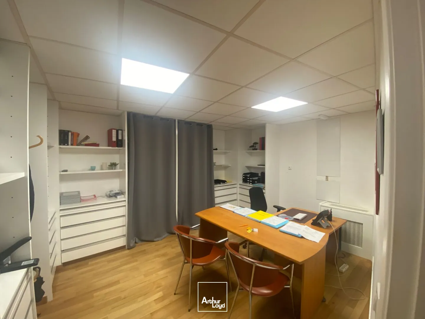 Locaux commerciaux - Location - AURAY - 56400 - 100.09-100.09 - 7628255