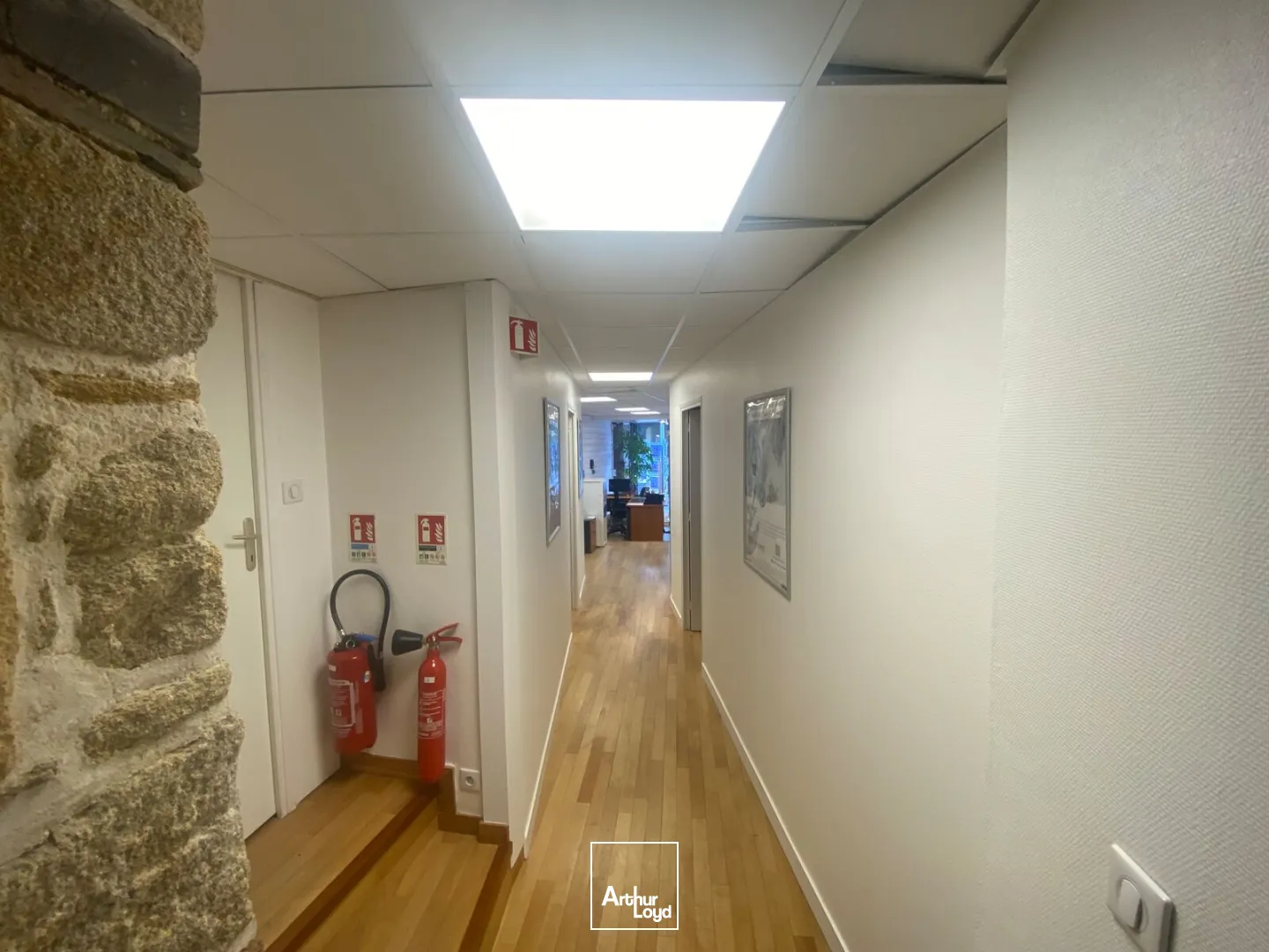 Locaux commerciaux - Location - AURAY - 56400 - 100.09-100.09 - 7628260