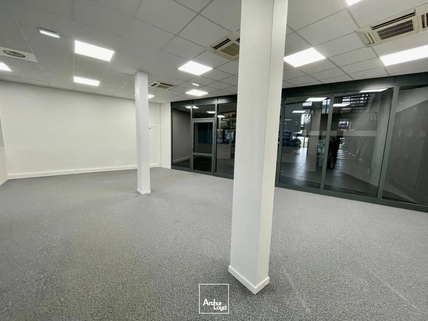 Bureaux - Location - ISNEAUVILLE - 76230 - 142.5-402.5 - 7628567