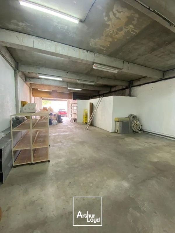 Locaux d'activité & Entrepôts - Location - Fort De France - 97200 - 150-150 - 7629012