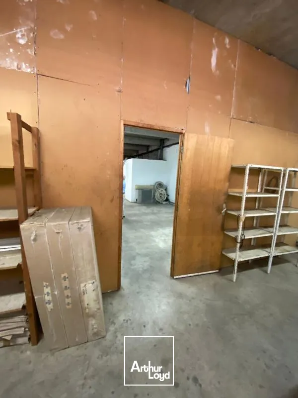 Locaux d'activité & Entrepôts - Location - Fort De France - 97200 - 150-150 - 7629015