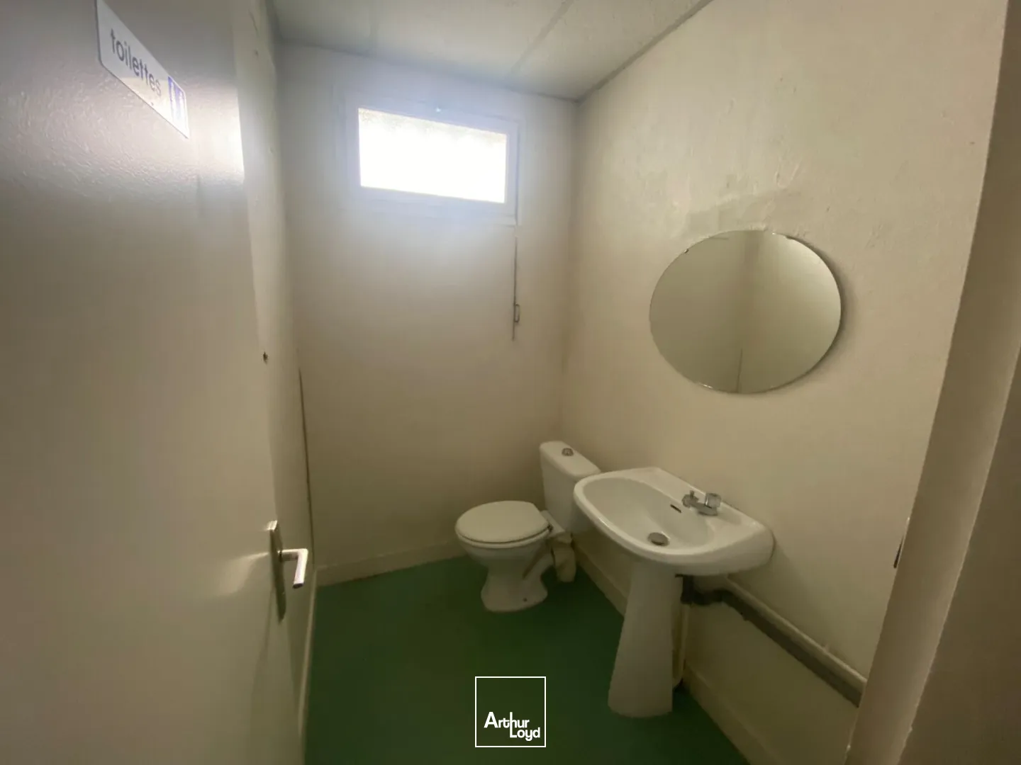 Locaux commerciaux - Location - LORIENT - 56100 - 100.39-100.39 - 7629881