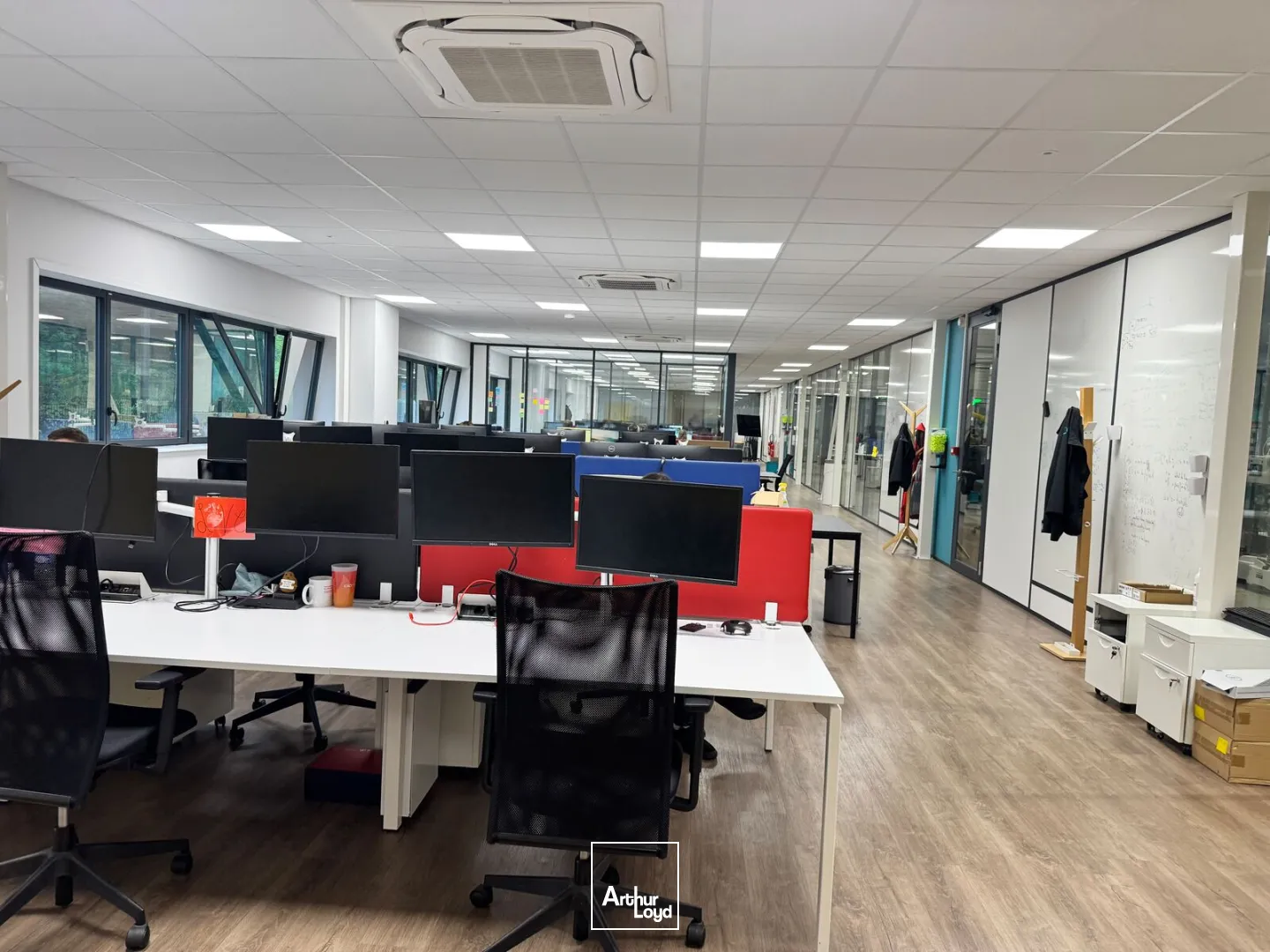 Locaux d'activité & Entrepôts - Location - CROIX - 59170 - 599-2179 - 7630107