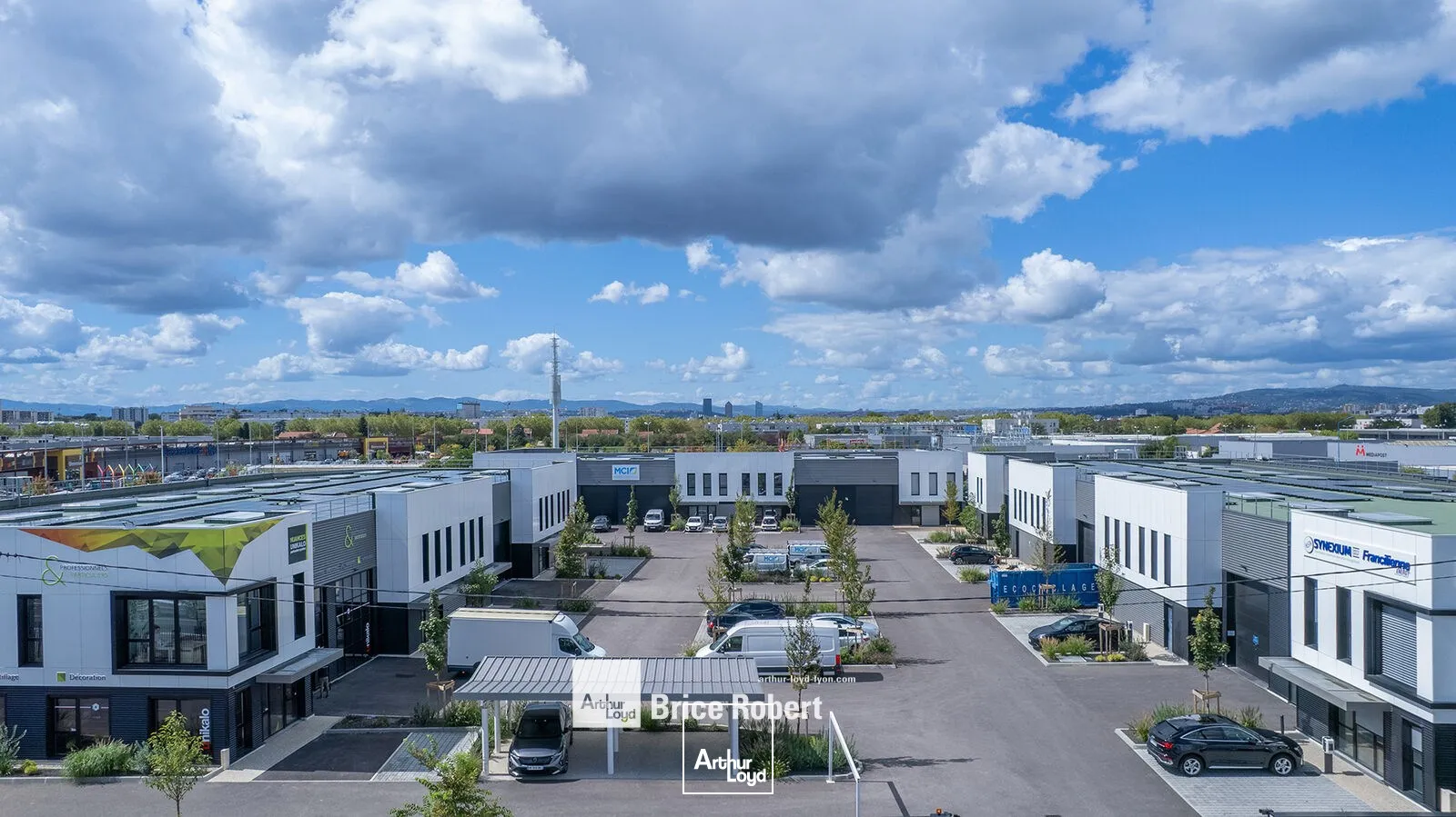 Locaux d'activité & Entrepôts - Location - VAULX EN VELIN - 69120 - 350.5-1066.3 - 7633868