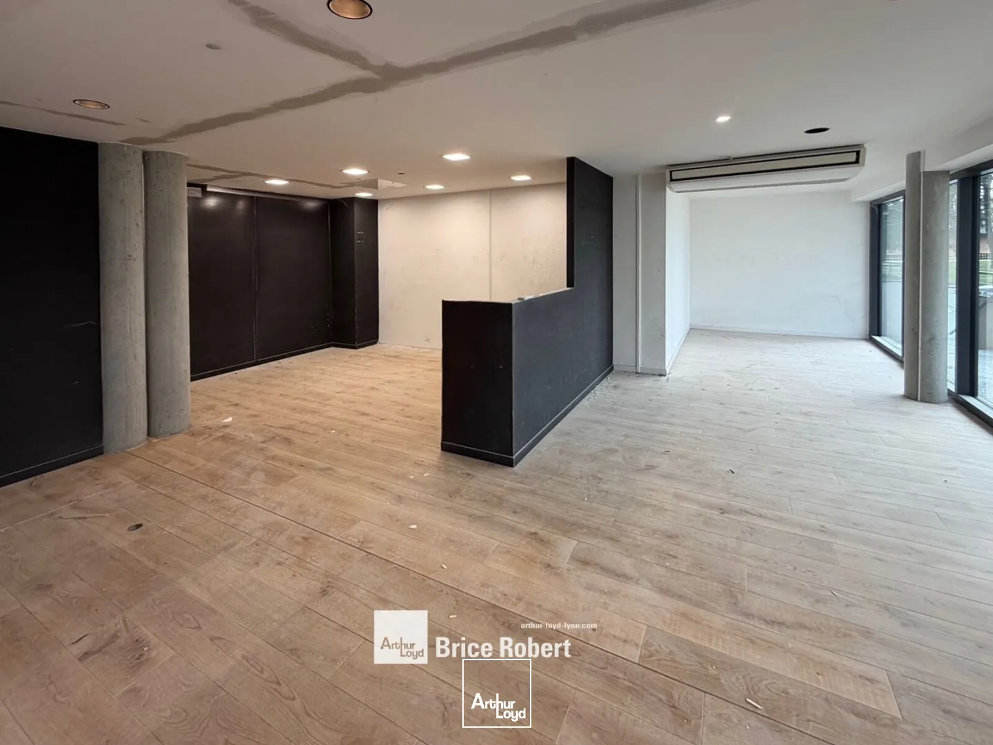 Locaux commerciaux - Location - ECULLY - 69130 - 180-180 - 7634363