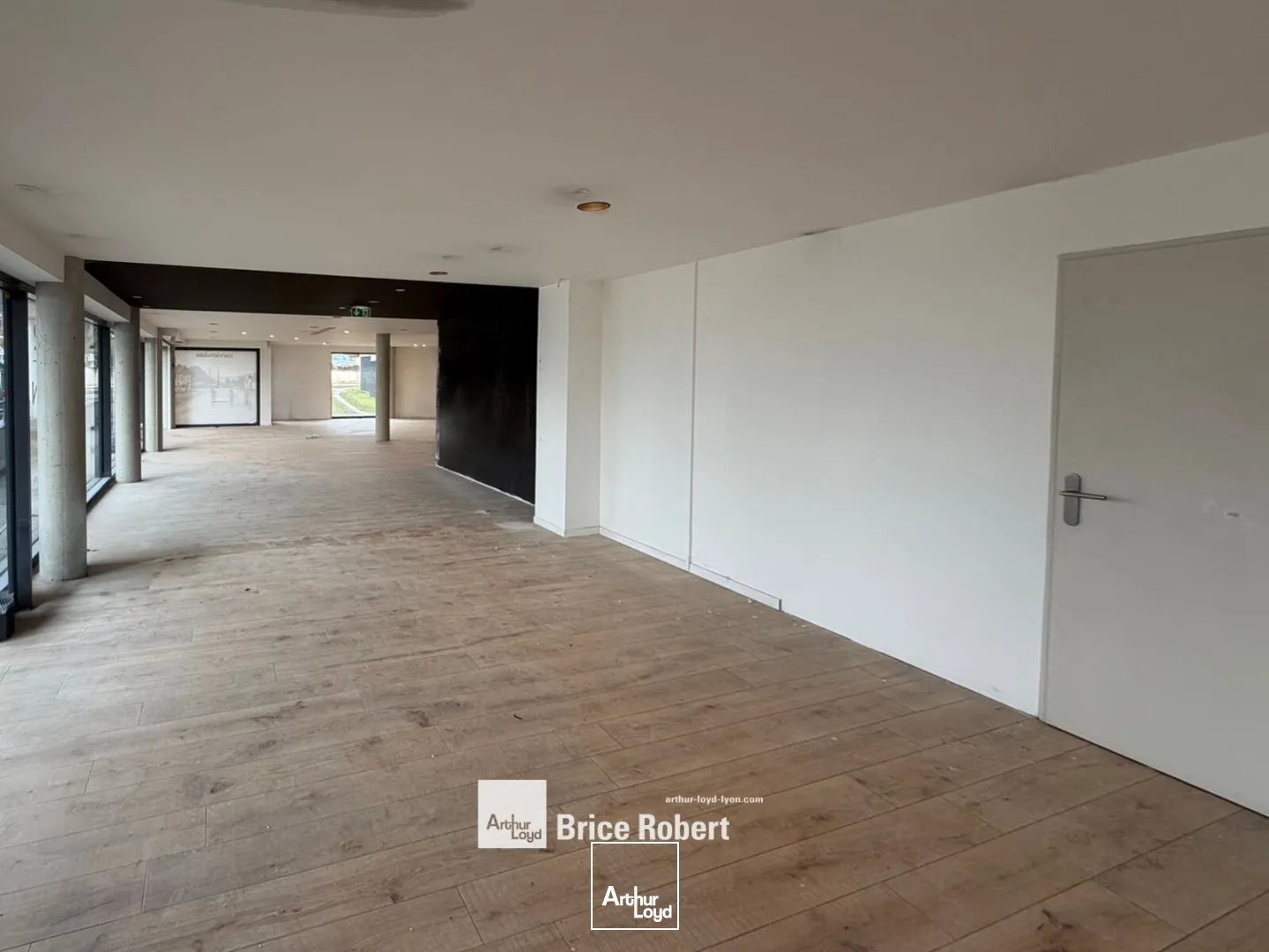 Locaux commerciaux - Location - ECULLY - 69130 - 180-180 - 7634364