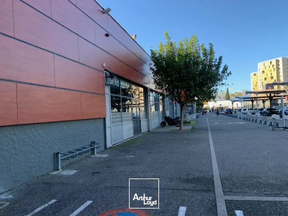 Locaux commerciaux - Location - AVIGNON - 84000 - 808-808 - 7634479