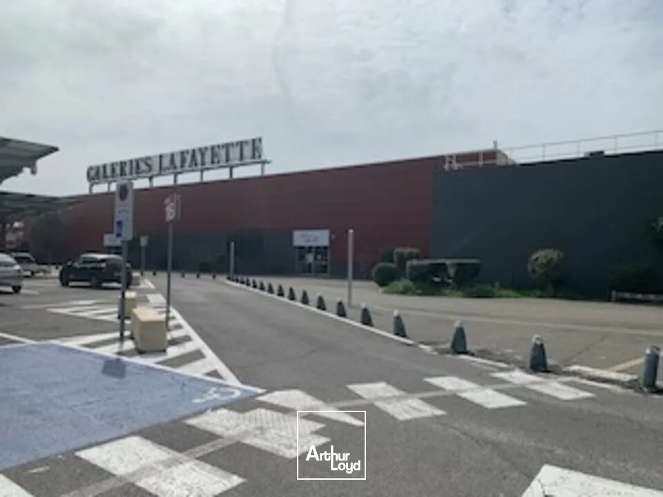 Locaux commerciaux - Location - AVIGNON - 84000 - 176-176 - 7634484