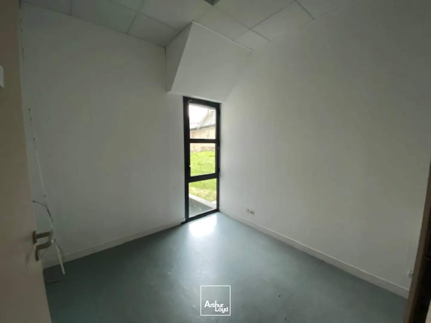 Bureaux - Location - LESNEVEN - 29260 - 52-52 - 7634724