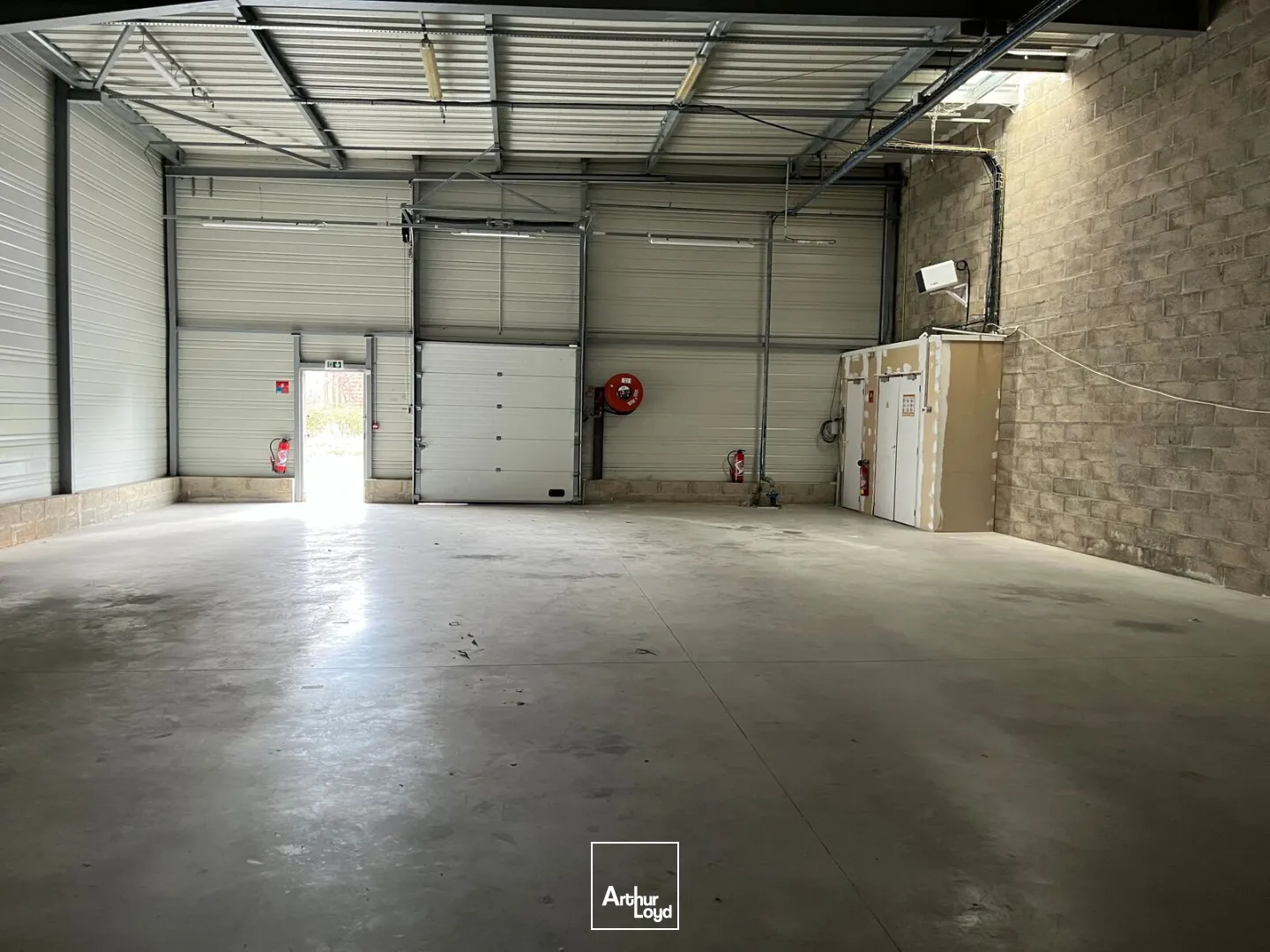 Locaux commerciaux - Location - SAINT MAXIMIN - 60740 - 1142-1142 - 7634822