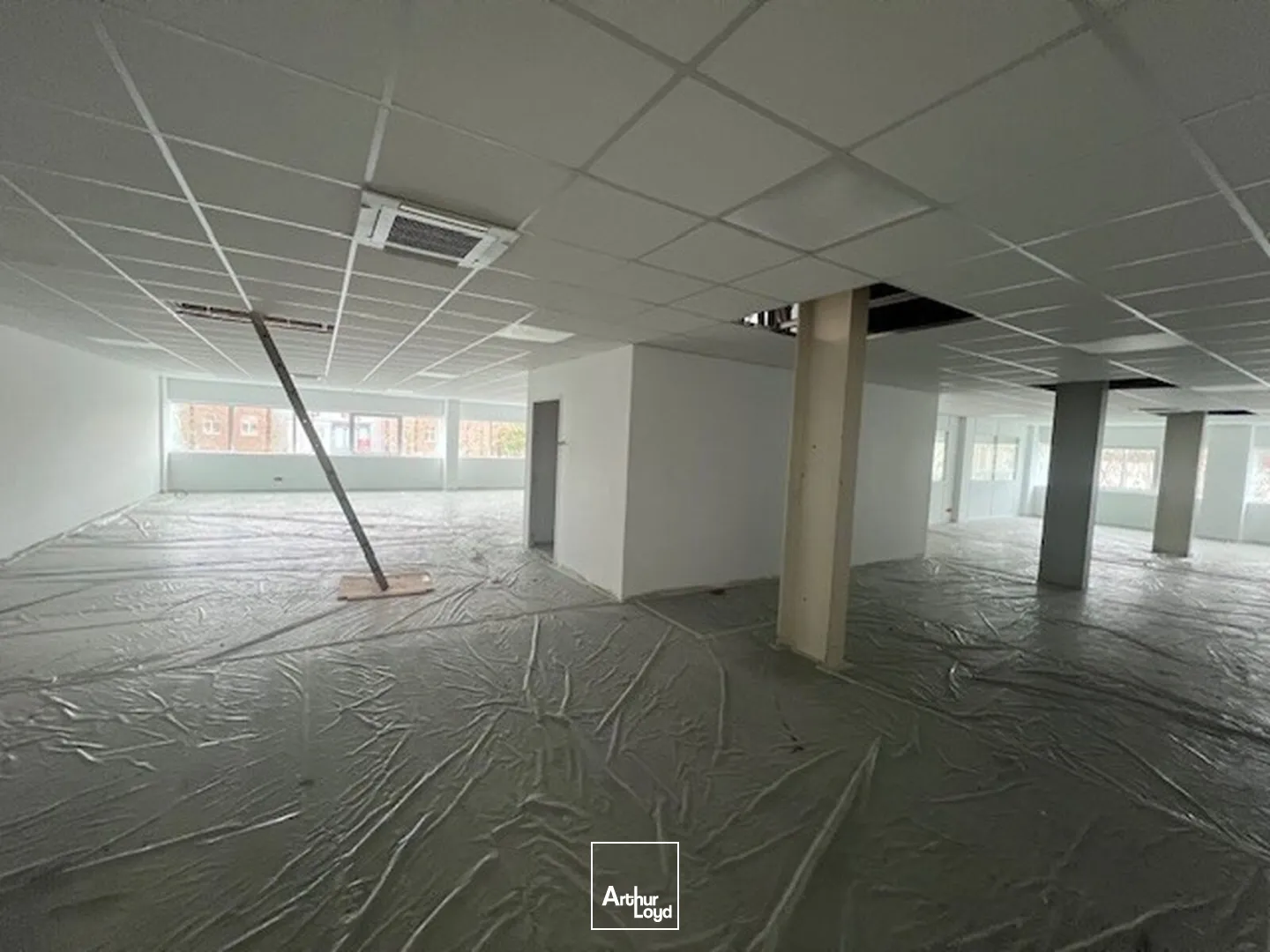 Locaux d'activité & Entrepôts - Location - BOIS D'ARCY - 78390 - 613-3582 - 7635041