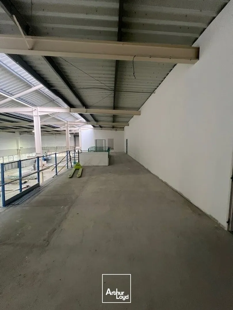 Locaux d'activité & Entrepôts - Location - BOIS D'ARCY - 78390 - 613-3582 - 7635043