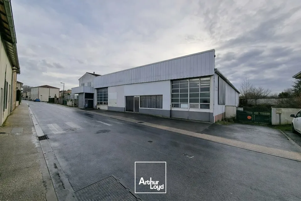 Locaux commerciaux - Vente - SAINT-HILAIRE-LA-PALUD - 79210 - 700-700 - 7635311