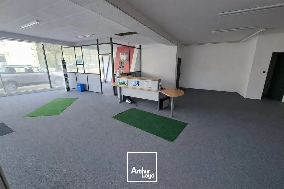 Locaux commerciaux - Vente - SAINT-HILAIRE-LA-PALUD - 79210 - 700-700 - 7635314