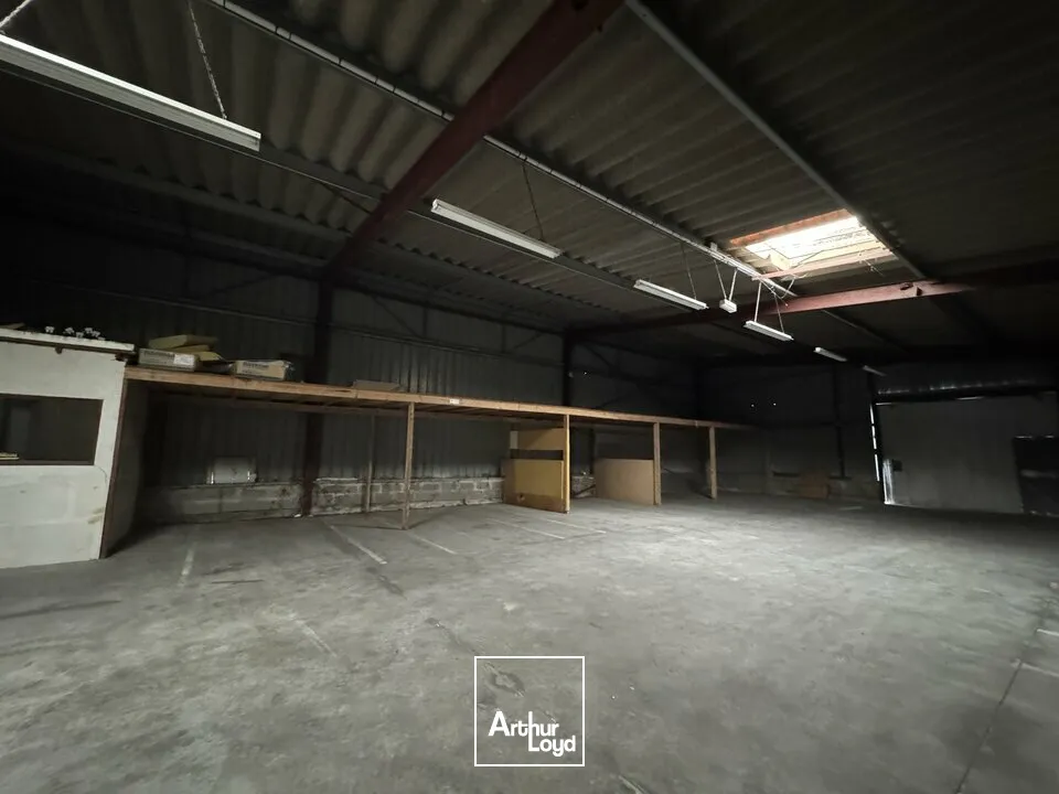 Locaux commerciaux - Location - CHAMBRAY LES TOURS - 37170 - 1000-1000 - 7635352