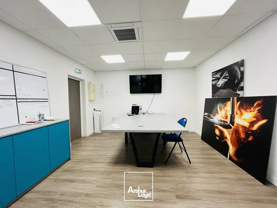 Locaux d'activité & Entrepôts - Location - GONFREVILLE-L'ORCHER - 76700 - 920-920 - 7635385