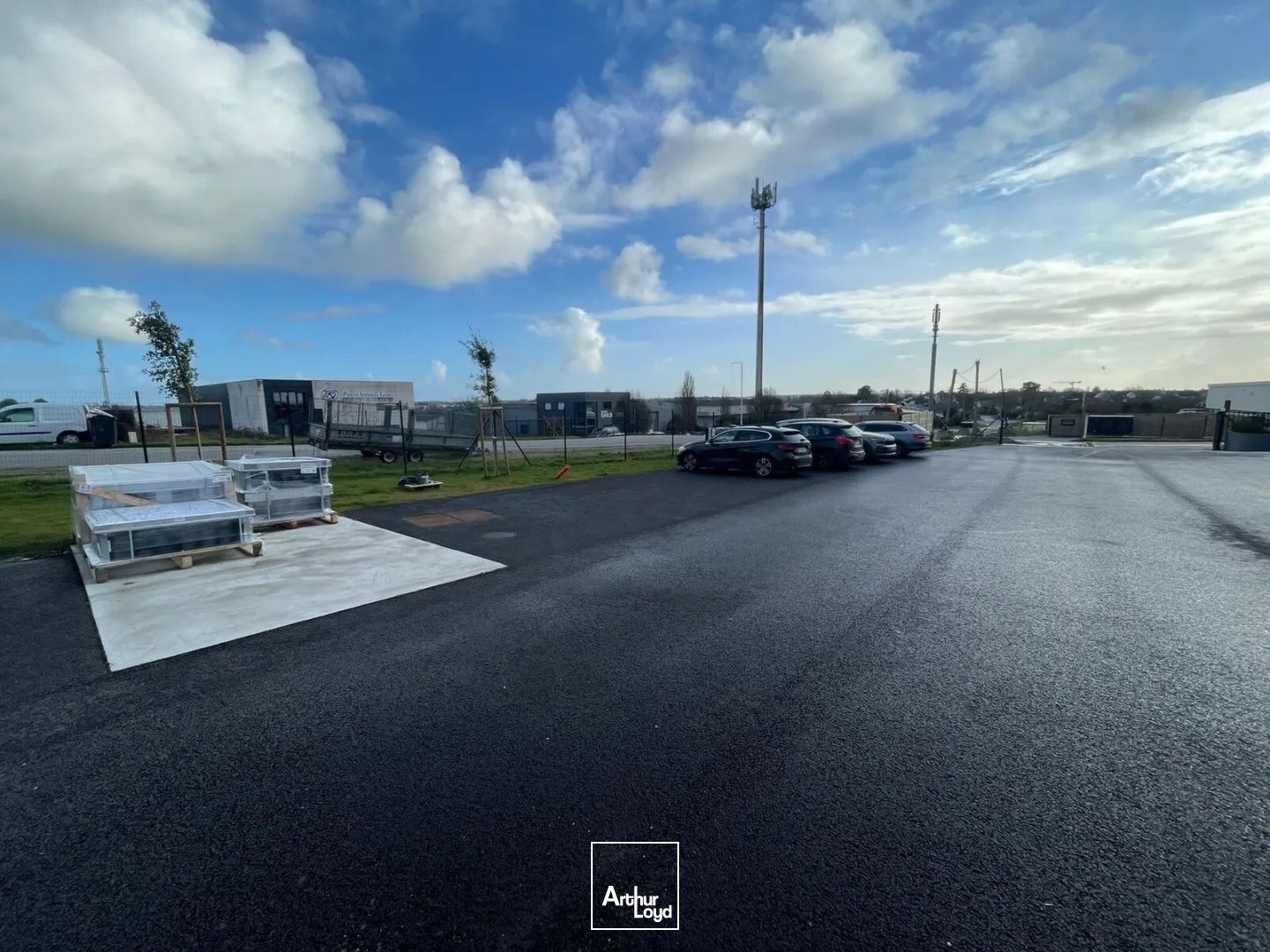 Locaux d'activité & Entrepôts - Location - THEIX NOYALO - 56450 - 300-300 - 7635519