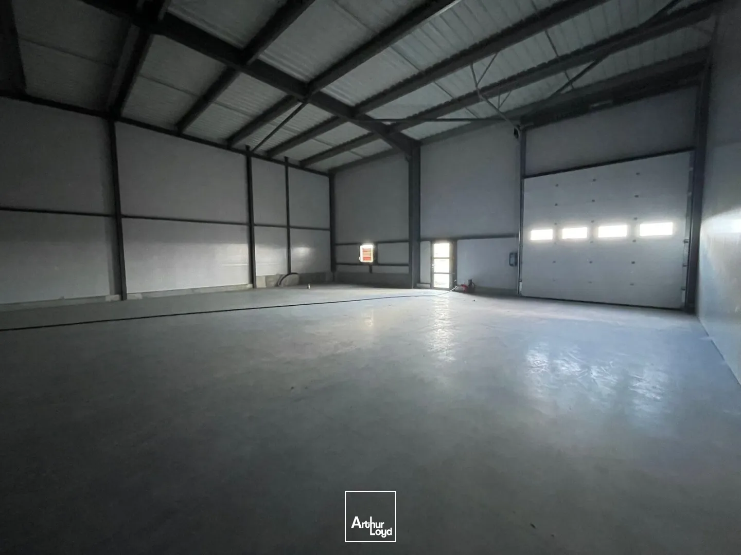 Locaux d'activité & Entrepôts - Location - THEIX NOYALO - 56450 - 300-300 - 7635518