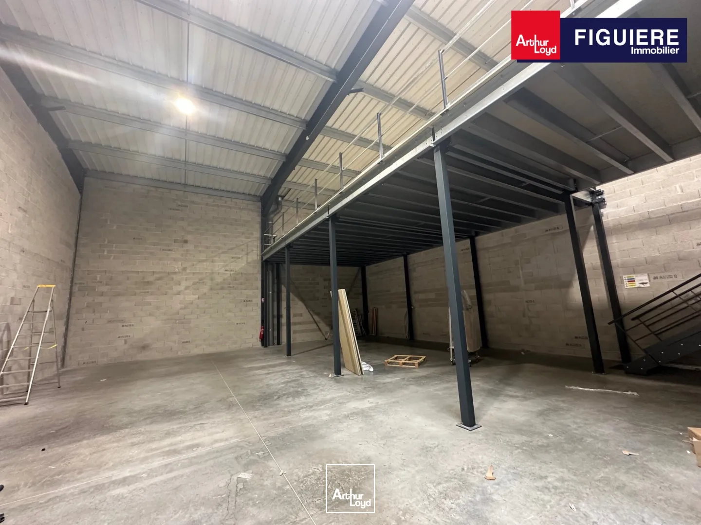 Locaux d'activité & Entrepôts - Location - MEYREUIL - 13590 - 493-493 - 7636189