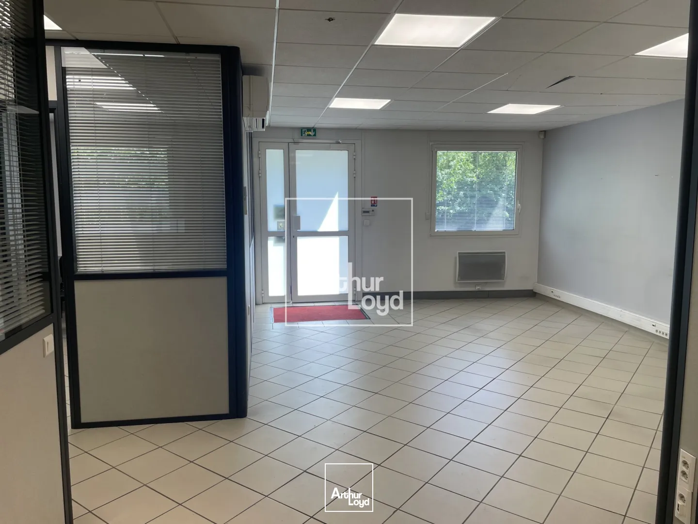 Locaux d'activité & Entrepôts - Location - MEYLAN - 38240 - 146-146 - 7636238