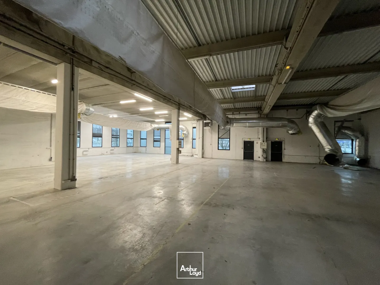 Locaux d'activité & Entrepôts - Location - VILLENEUVE LA GARENNE - 92390 - 301-301 - 7636662