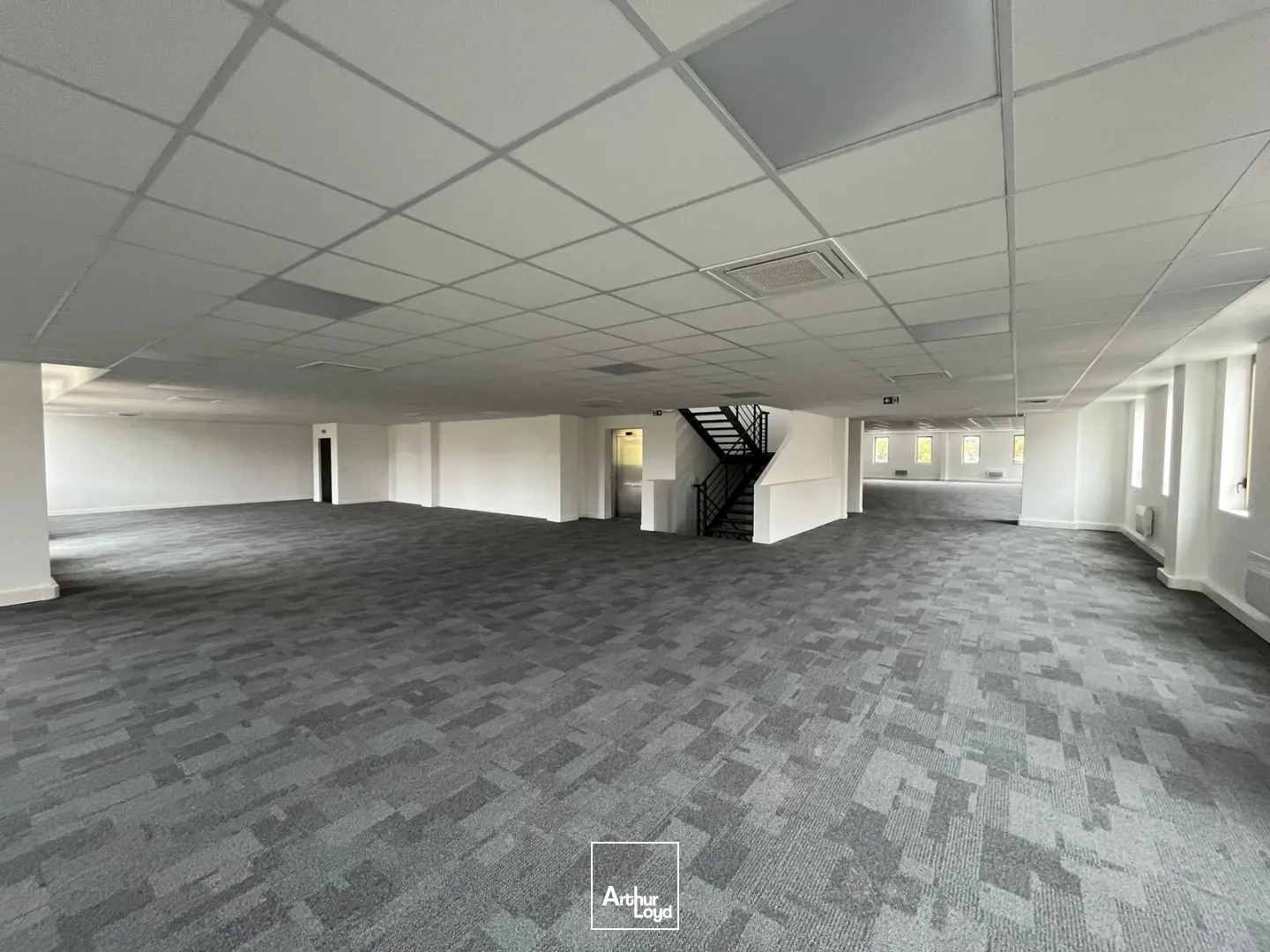 Locaux d'activité & Entrepôts - Location - GENNEVILLIERS - 92230 - 784-2270 - 7636725