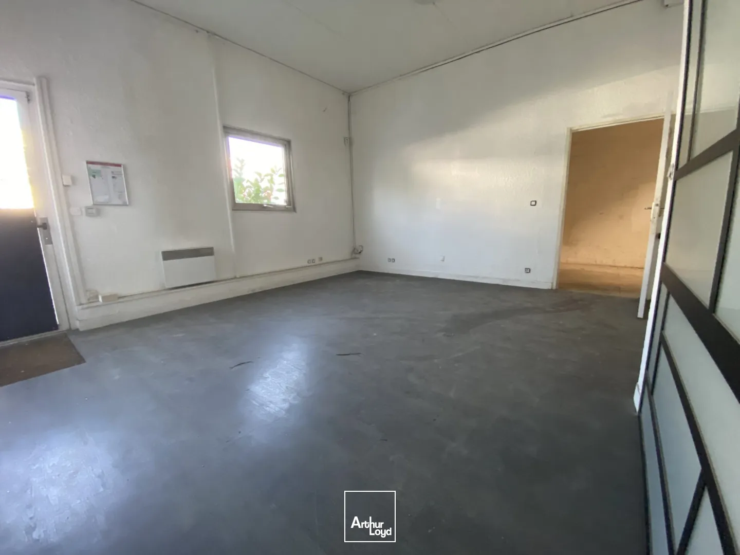 Locaux d'activité & Entrepôts - Location - CHILLY MAZARIN - 91380 - 279-1116 - 7636836