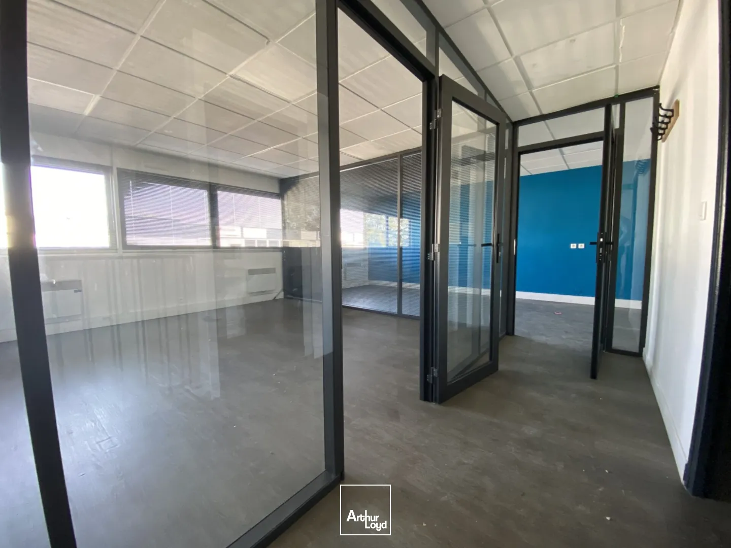 Locaux d'activité & Entrepôts - Location - CHILLY MAZARIN - 91380 - 279-1116 - 7636837