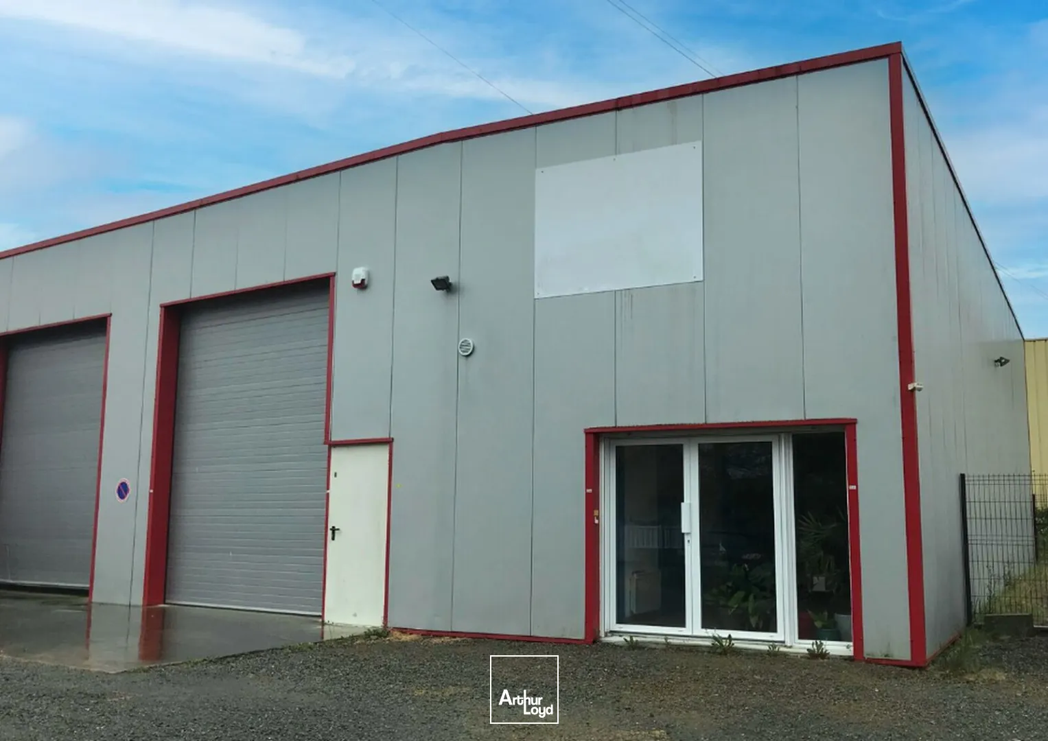 Locaux d'activité & Entrepôts - Location - SAINT PHILBERT DE GRAND LIEU - 44310 - 235-235 - 7636894