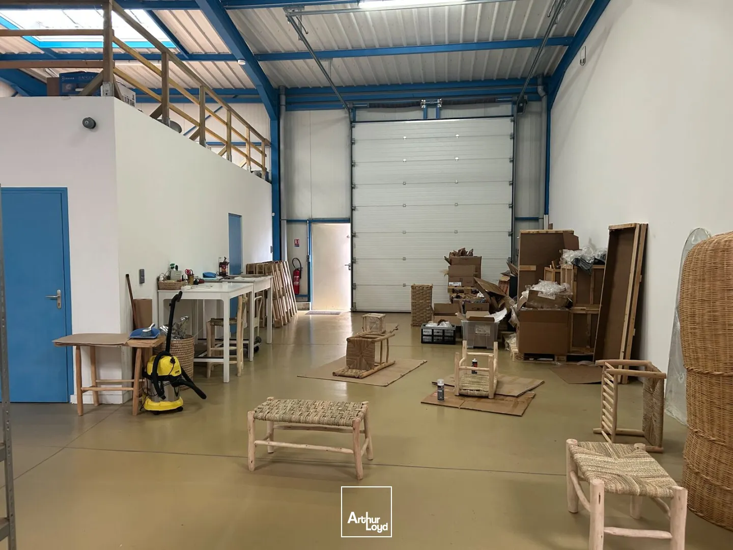 Locaux d'activité & Entrepôts - Location - SAINT PHILBERT DE GRAND LIEU - 44310 - 235-235 - 7636897