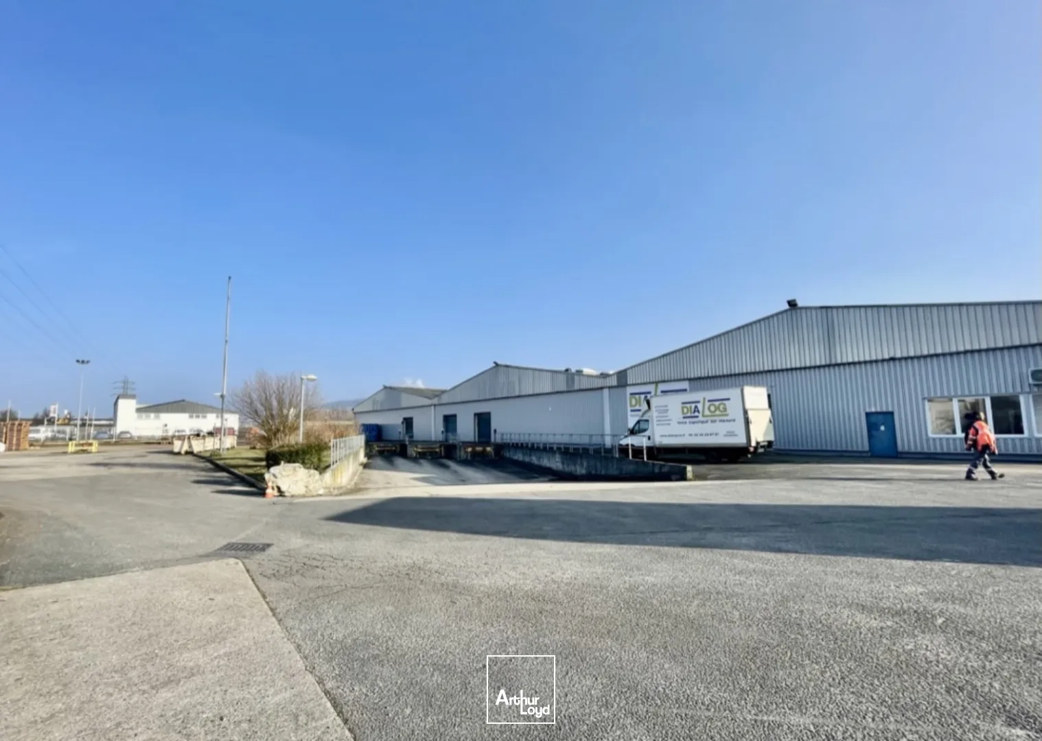 Locaux d'activité & Entrepôts - Location - SOTTEVILLE LES ROUEN - 76300 - 10400-10400 - 7637430