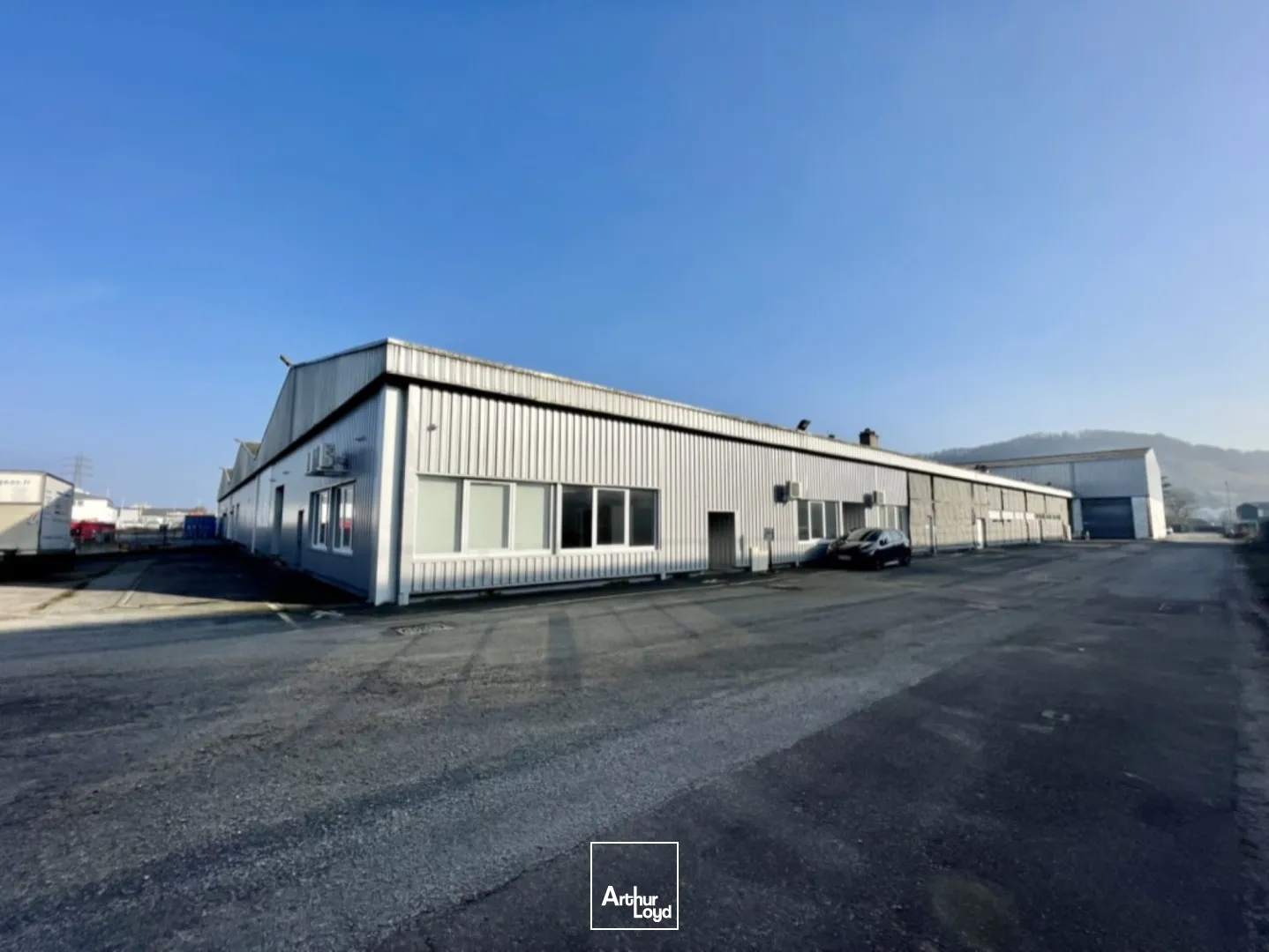 Locaux d'activité & Entrepôts - Location - SOTTEVILLE LES ROUEN - 76300 - 10400-10400 - 7637433