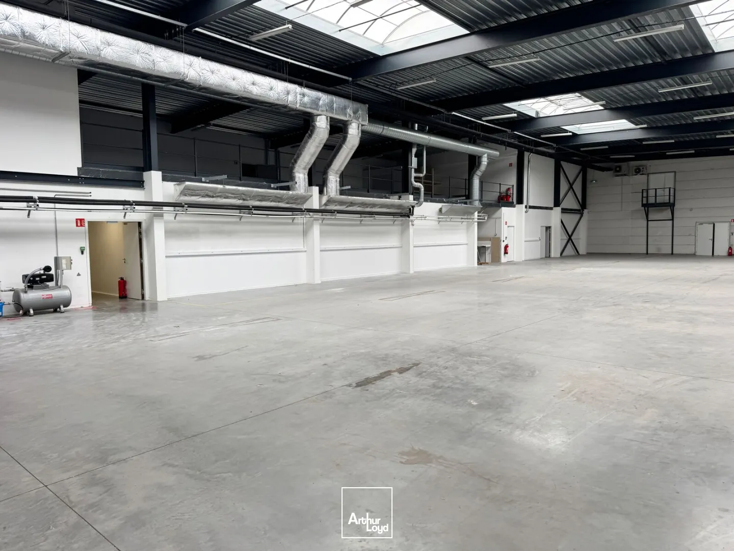 Locaux d'activité & Entrepôts - Location - RONCQ - 59223 - 4742.62-4742.62 - 7637561