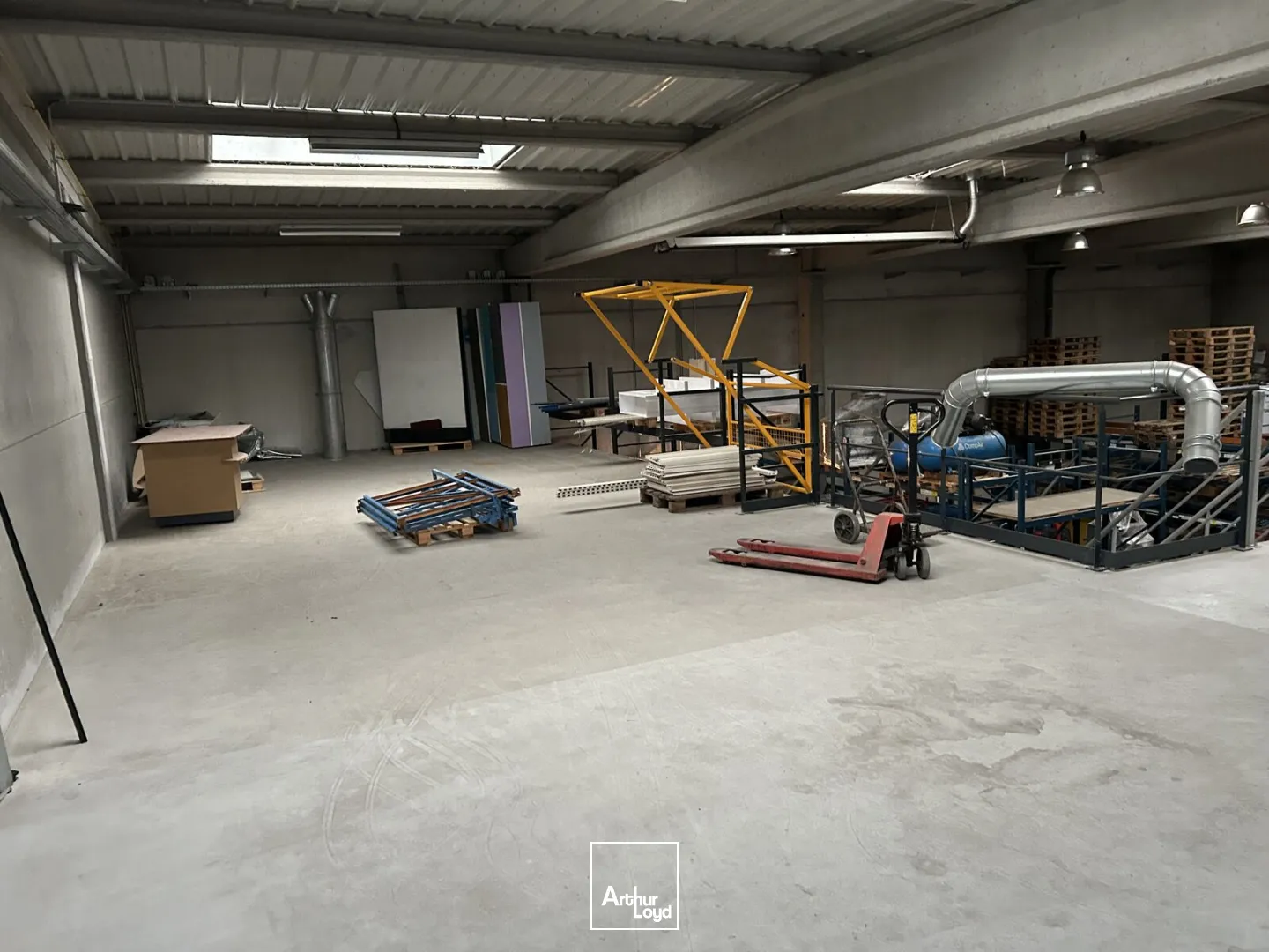 Locaux d'activité & Entrepôts - Location - HALLENNES LEZ HAUBOURDIN - 59320 - 930-930 - 7637616