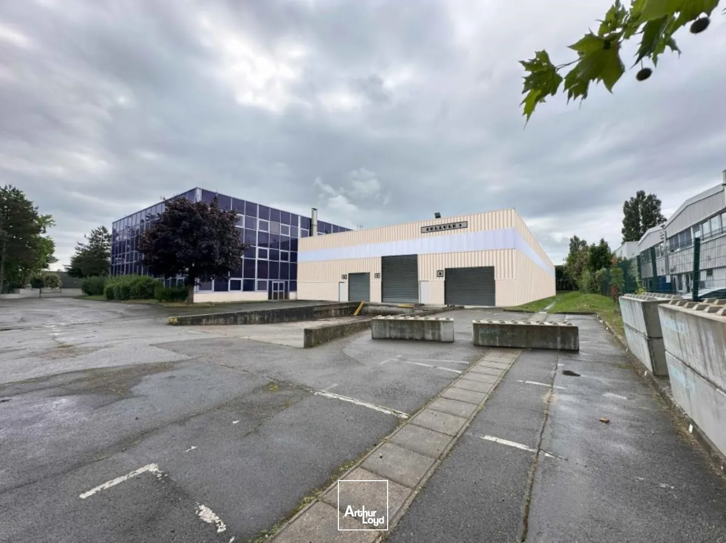 Locaux d'activité & Entrepôts - Location - BUC - 78530 - 1002-3969 - 7637718