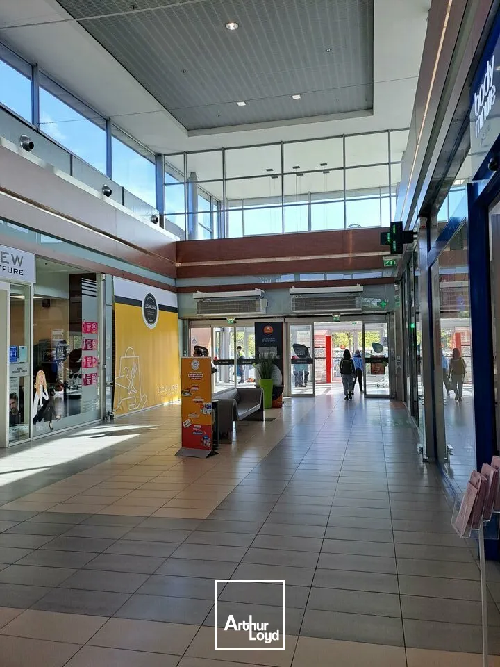 Locaux commerciaux - Location - CHATELLERAULT - 86100 - 120-120 - 7638091